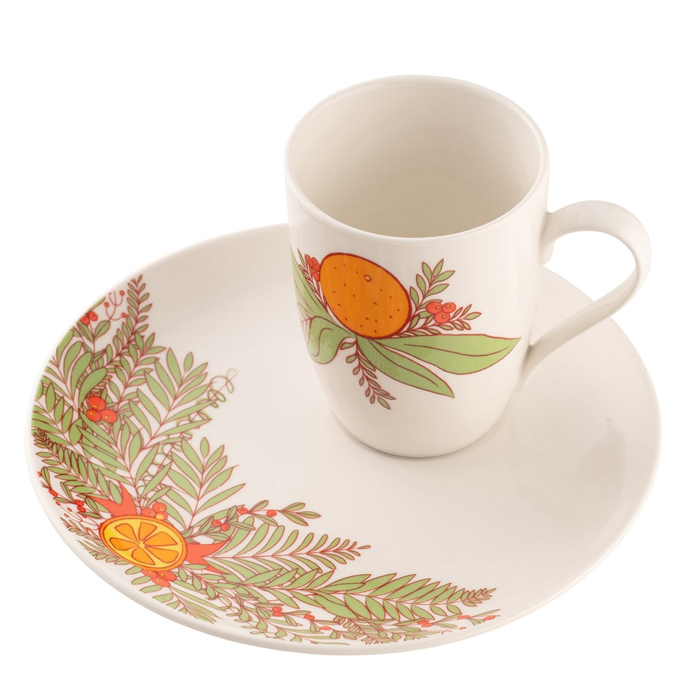 Aynsley-Christmas-Wreath-Mug-and-Tray